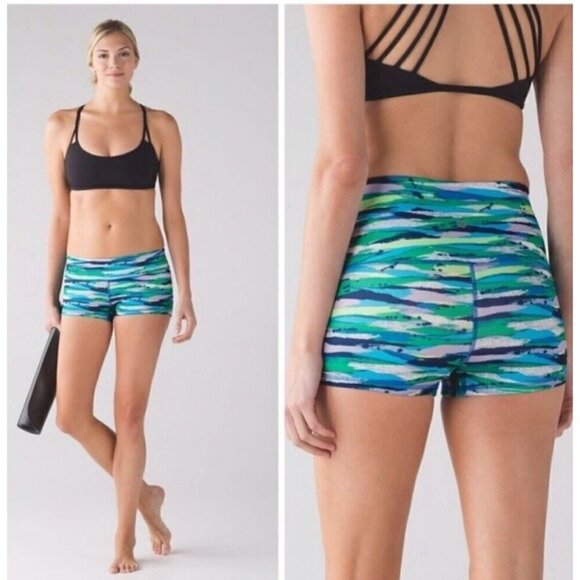 Lululemon Full Seven Wonders Multi Boogie shorts Roll Down size 4 - Picture 1 of 11